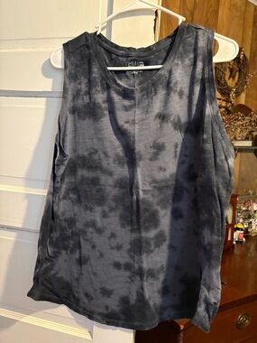 Time and Tru Black and Navy Tie-Dye Muscle Tee